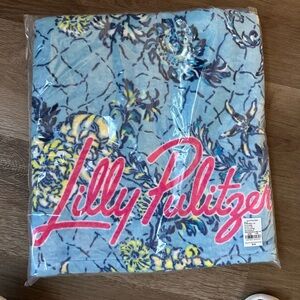 Lilly Pulitzer Blue Floral Towel NIP